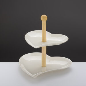 ΕΤΑΖΕΡΑ ΛΕΥΚΗ ΠΟΡΣΕΛΑΝΙΝΗ 2 ΕΠΙΠΕΔΩΝ ΚΑΡΔΙΑ ΜΕ ΞΥΛΙΝΗ ΒΑΣΗ 23x23x24cm